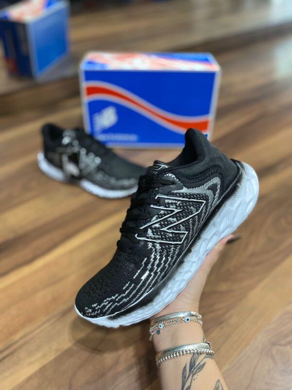 "New Balance Fresh Foam em atacado: Amortecimento revolucionário e conforto superior."