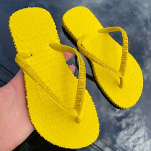 Chinelo de Dedos Maldivas Santa Lolla - Elegância e Conforto para Revenda