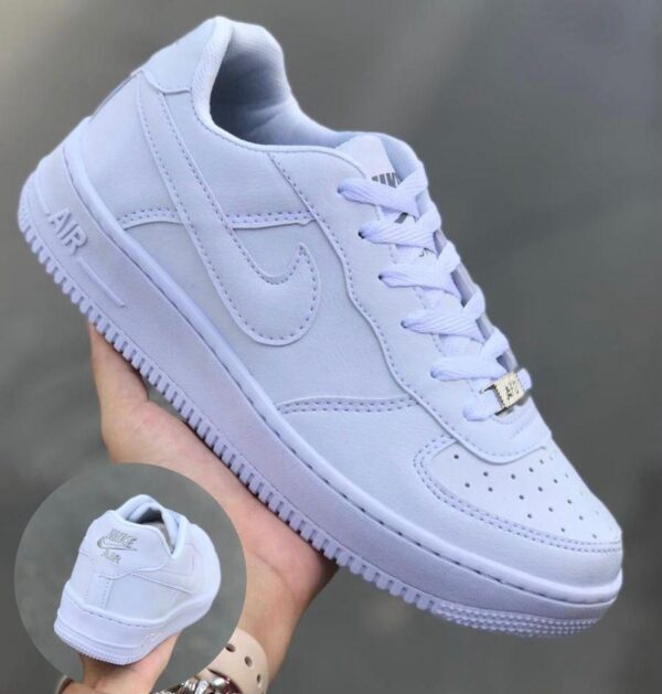 NIKE AIR FORCE