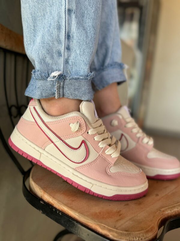 NIKE DUNK LOW